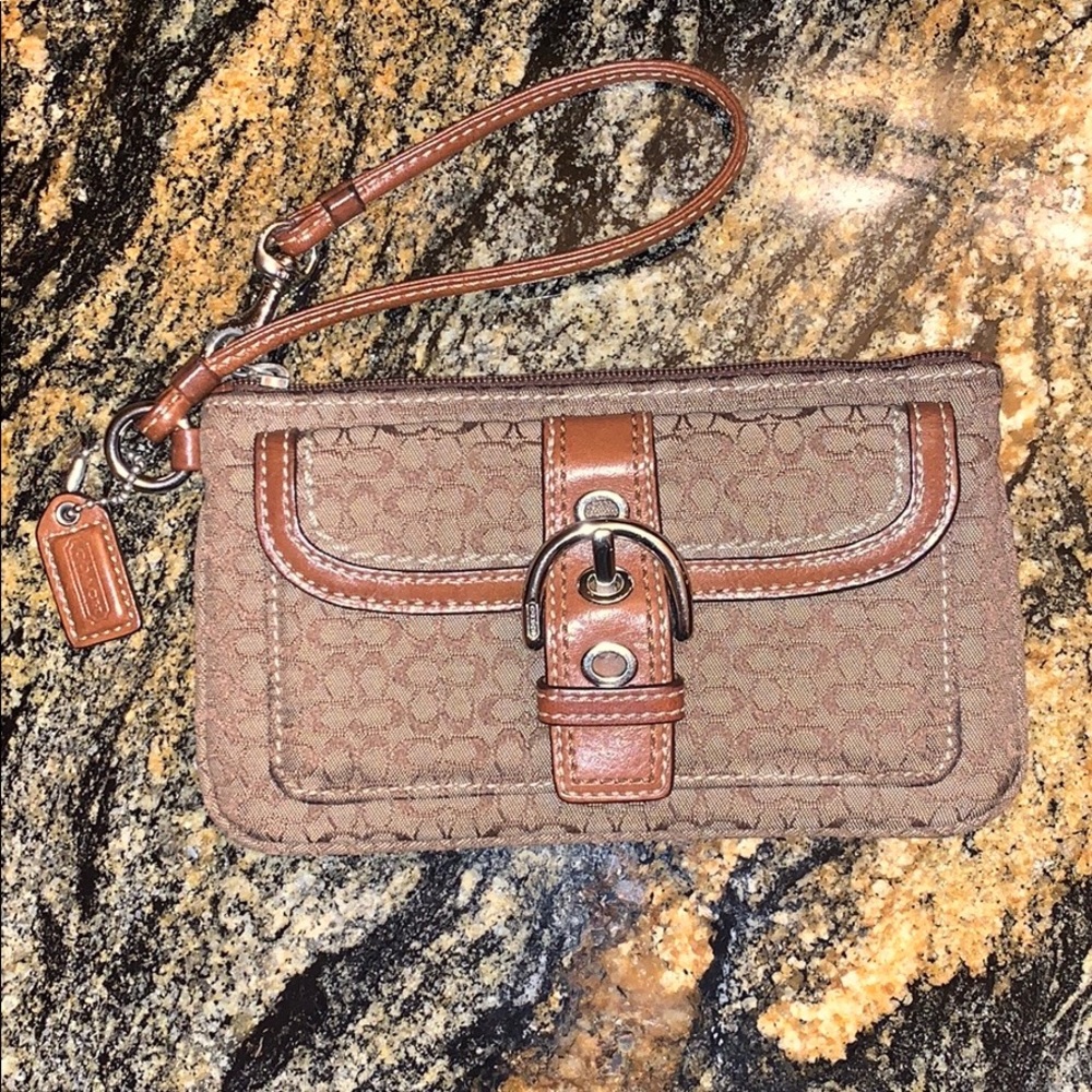Vintage Signature Coach Wristlet